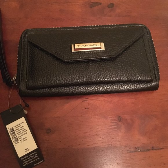 Tahari Women's Black Trendsetter Clutch Wallet Organizer with Wrist Strap NWT - Picture 3 of 15